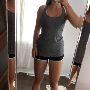 Lululemon grey camisole in size 6.